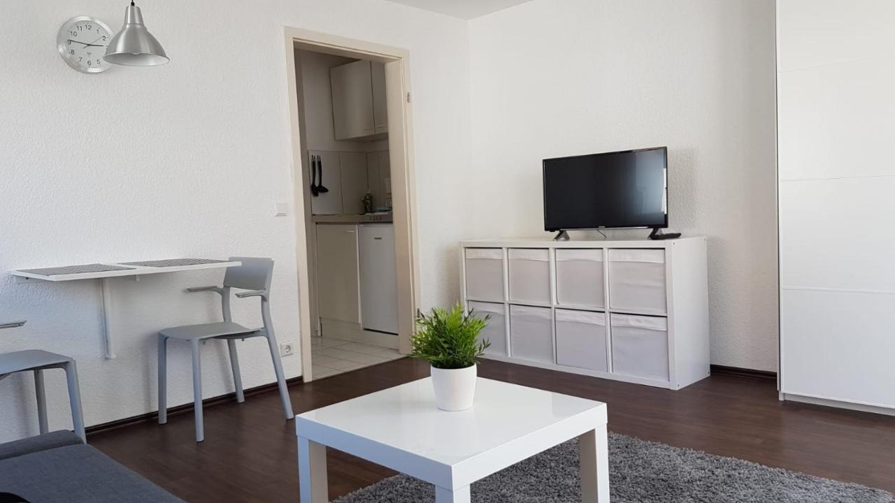 Ferien- Und Businessapartment I Modern Mit Wlan Und Parkplatz Nahe Zentrum, Automobil- Und Tech-Firmen, Messe 瑞宁根 外观 照片
